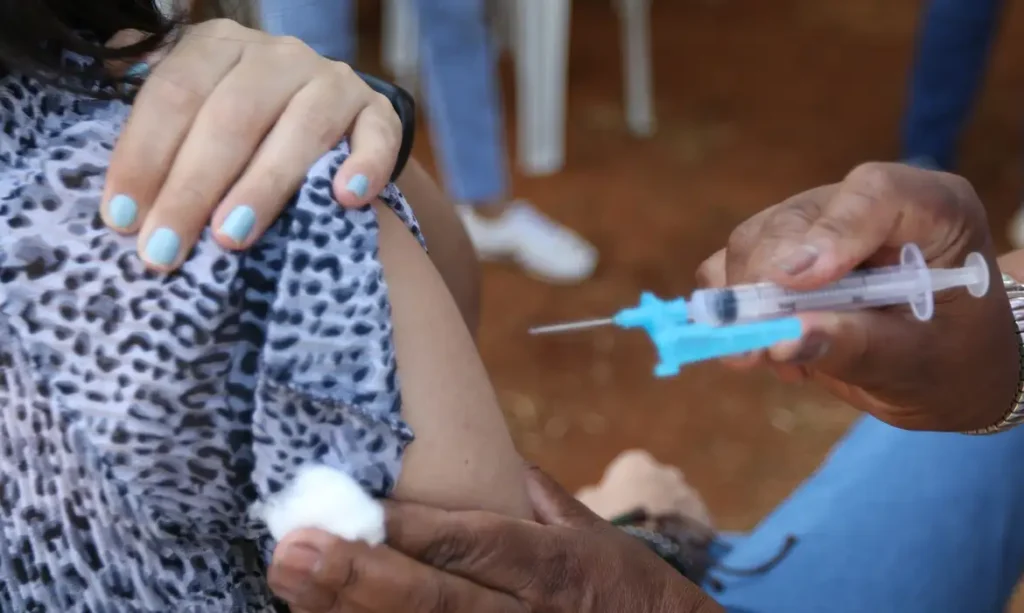 Cobertura vacinal contra HPV atinge 95,81% na capital paulista