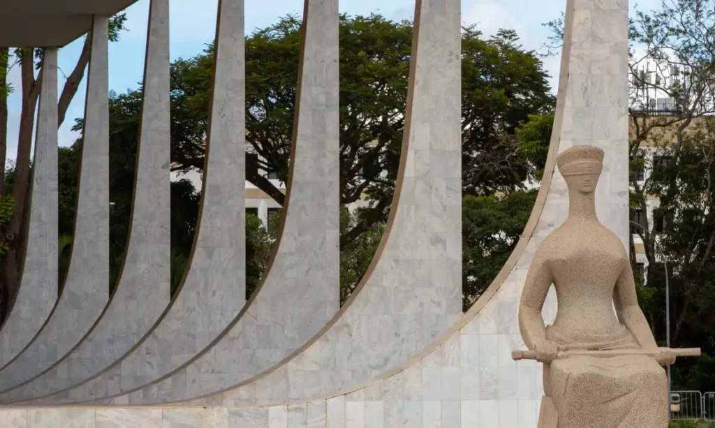 Mendonça e Fux votam por manter Vorcaro preso preventivamente
