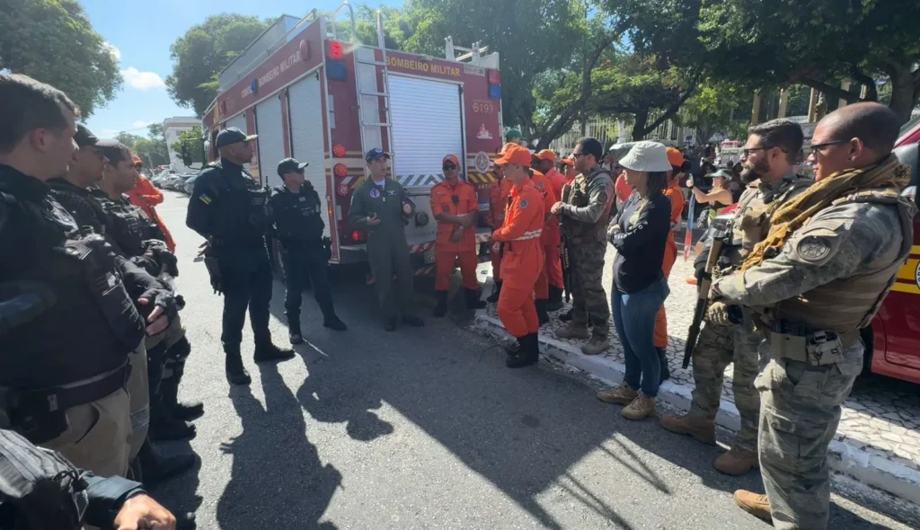 Forças de segurança do Estado reforçam operação para apresentação da Esquadrilha da Fumaça no aniversário de Aracaju