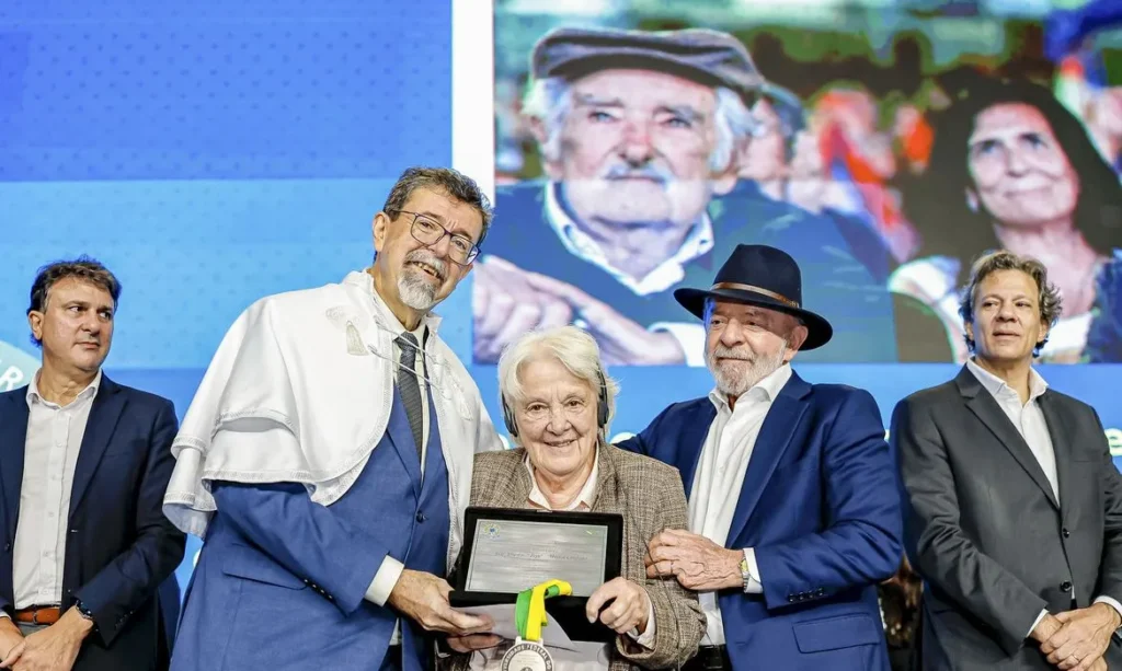 Lula destaca importância de terras raras do Brasil para América do Sul