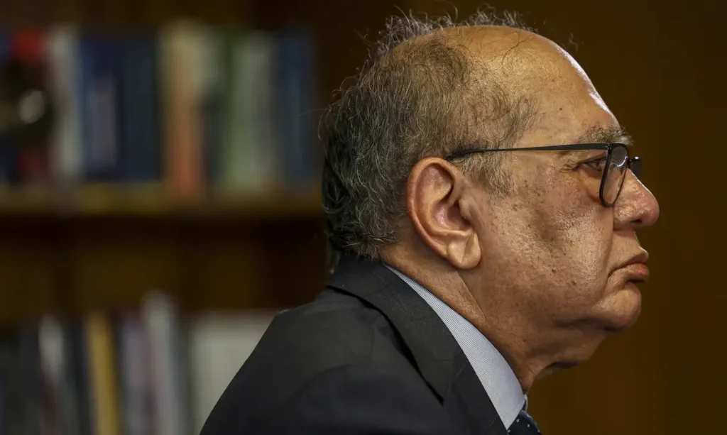 Mendes critica vazamentos e envio de Vorcaro para presídio federal