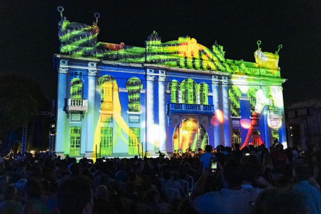 Concerto Xêro da Terra abre Festival SE Mapping na Praça Fausto Cardoso
