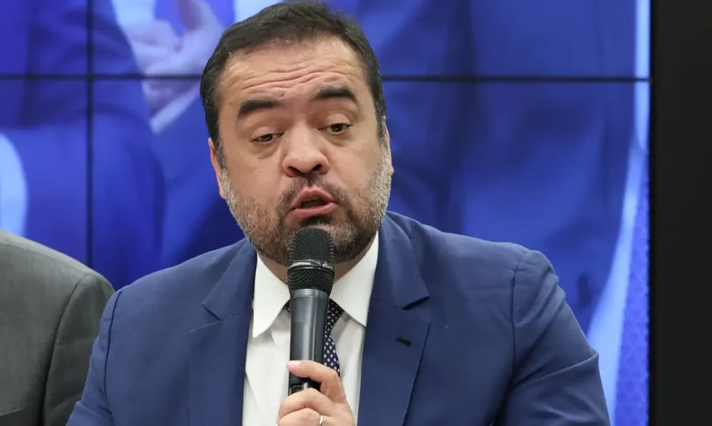 TSE tem maioria para condenar Castro à inelegibilidade até 2030