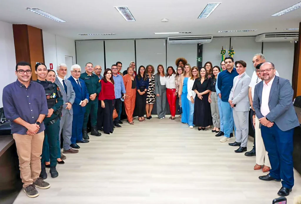 Governo de Sergipe reúne instituições e sociedade civil para fortalecer ações de combate ao feminicídio
