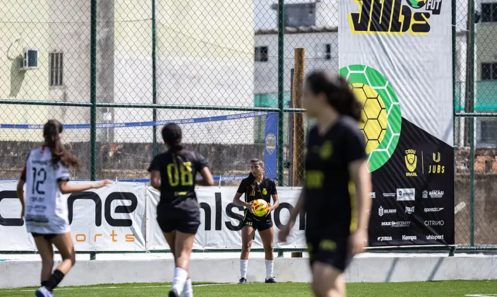 Maior competição de futebol universitário começa em capital nordestina