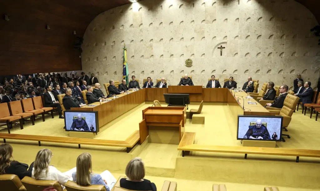 Moraes libera para julgamento ação que pede limites para delação