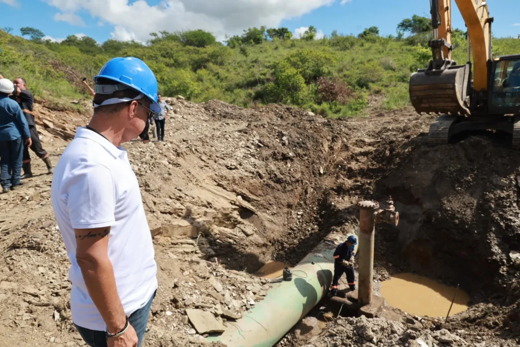 Governador Fábio Mitidieri acompanha obras emergenciais na Adutora do São Francisco