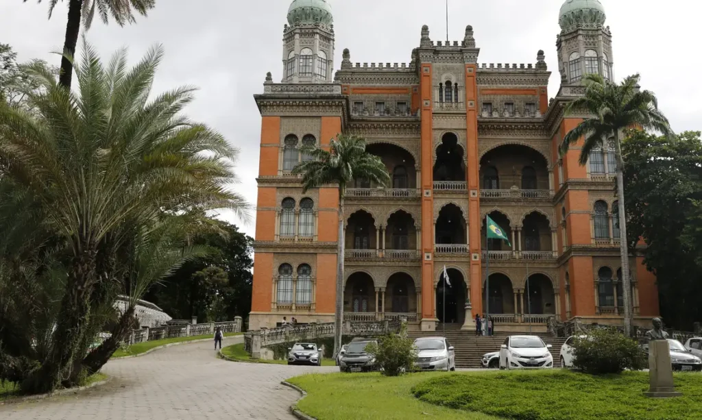 Fiocruz e Ministério das Cidades lançam editais unindo cultura e saúde