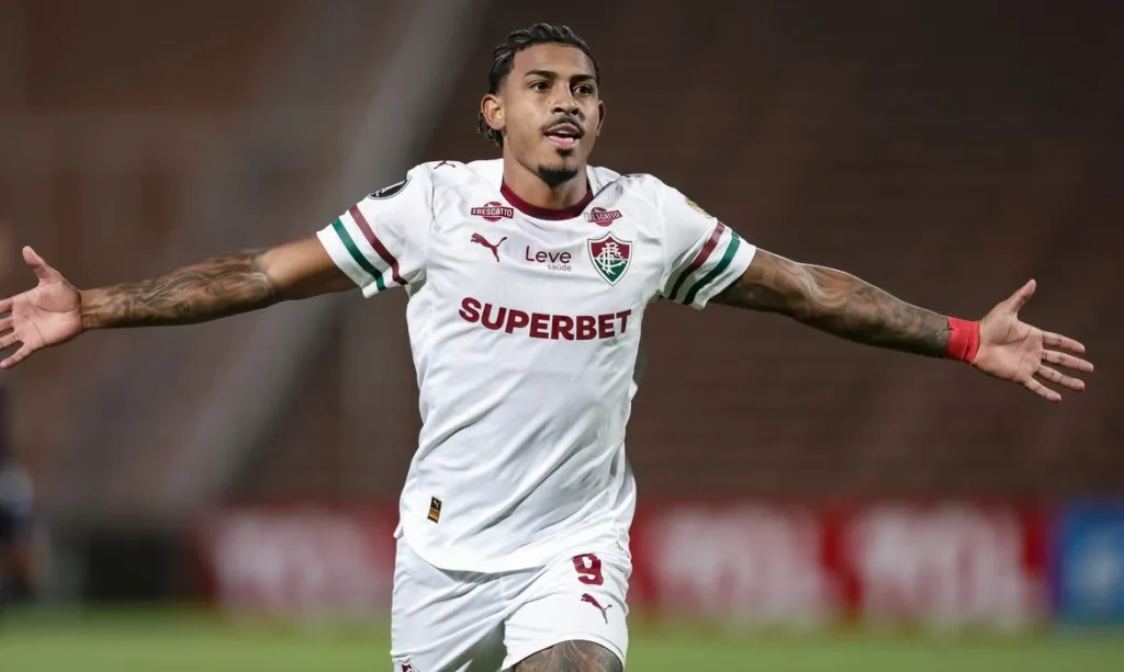 Fluminense arranca empate na Argentina e continua vivo na Libertadores