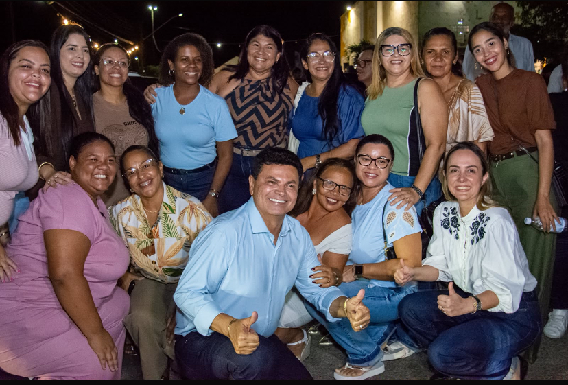Valmir de Francisquinho participa de missa e procissão alusiva à Nossa Senhora de Fátima, em Socorro